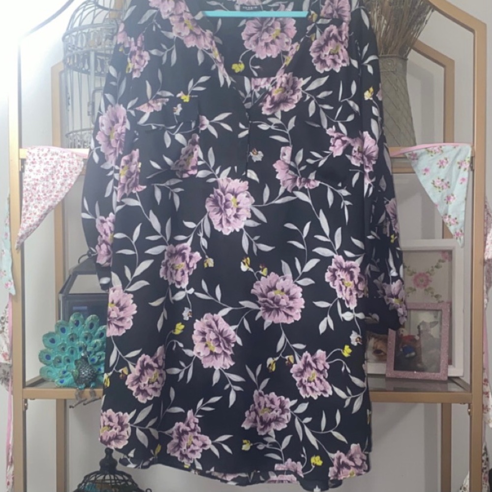 Torrid Harper Blouse 6 Black Purple Floral Tunic Long 3/4 Roll Tab Sleeve 6X